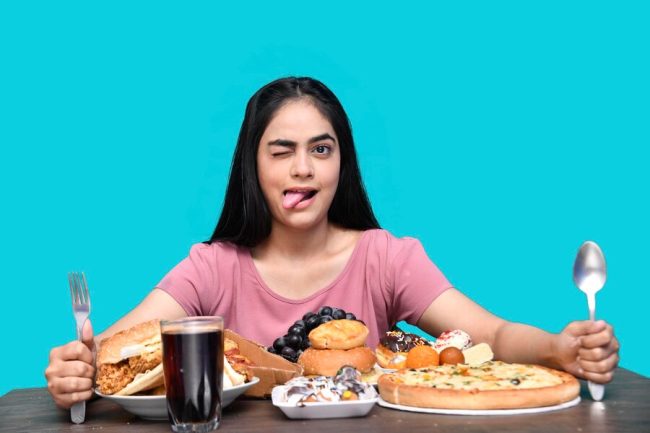 Achela Makan Banyak